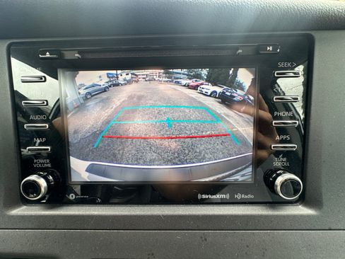 Used 2020 Toyota Sienna LE FWD image 12