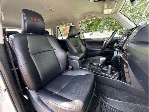 Used 2018 Toyota 4Runner TRD Off-Road Premium w/ TRD Performance Package AWD/4WD image 15