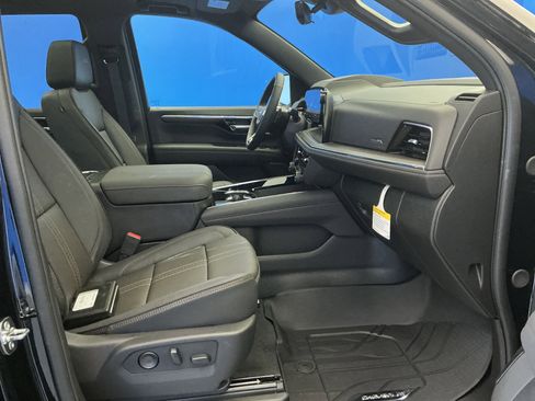 New 2026 Chevrolet Tahoe High Country w/ Sun And Tow Package AWD/4WD image 27