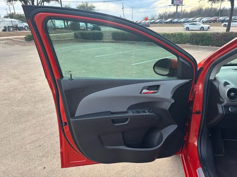 Used 2012 Chevrolet Sonic LT image 11