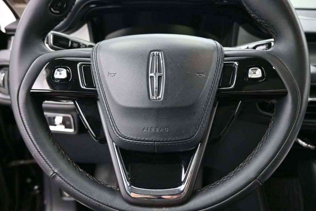 Used 2022 Lincoln Aviator AWD w/ Premium Package image 13