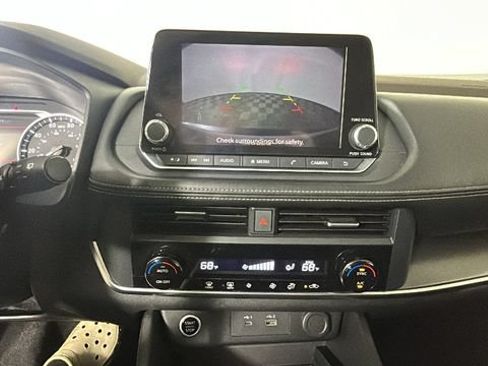 Used 2023 Nissan Rogue SV AWD/4WD image 25