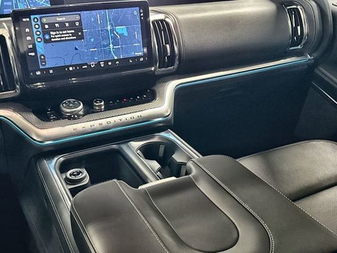 New 2026 Ford Expedition Platinum w/ Stealth Appearance Package AWD/4WD image 28