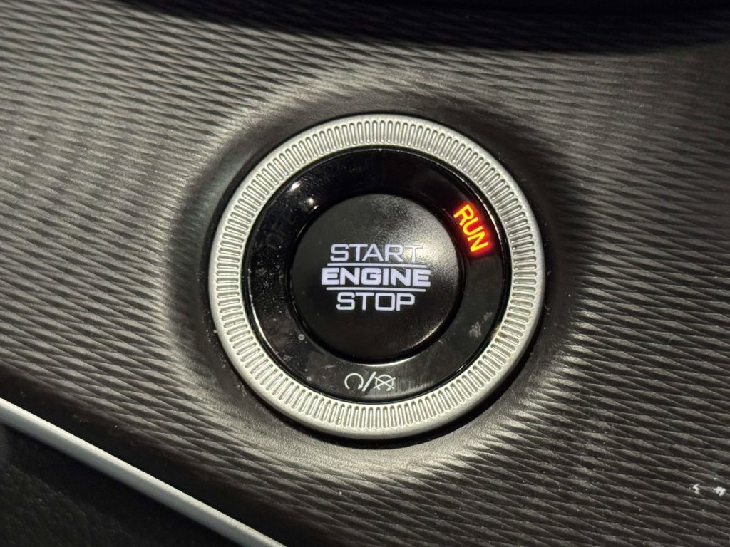 Used 2024 Jeep Grand Cherokee Laredo X AWD/4WD image 28