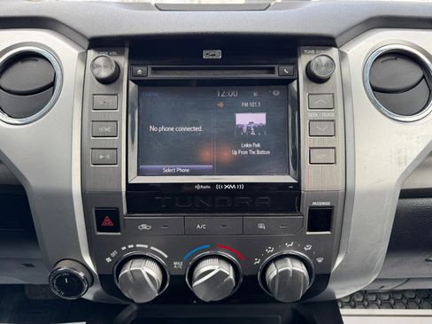 Used 2015 Toyota Tundra SR5 image 21