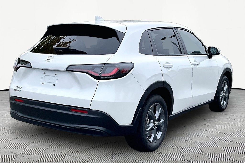Used 2027 Honda HR-V LX image 5