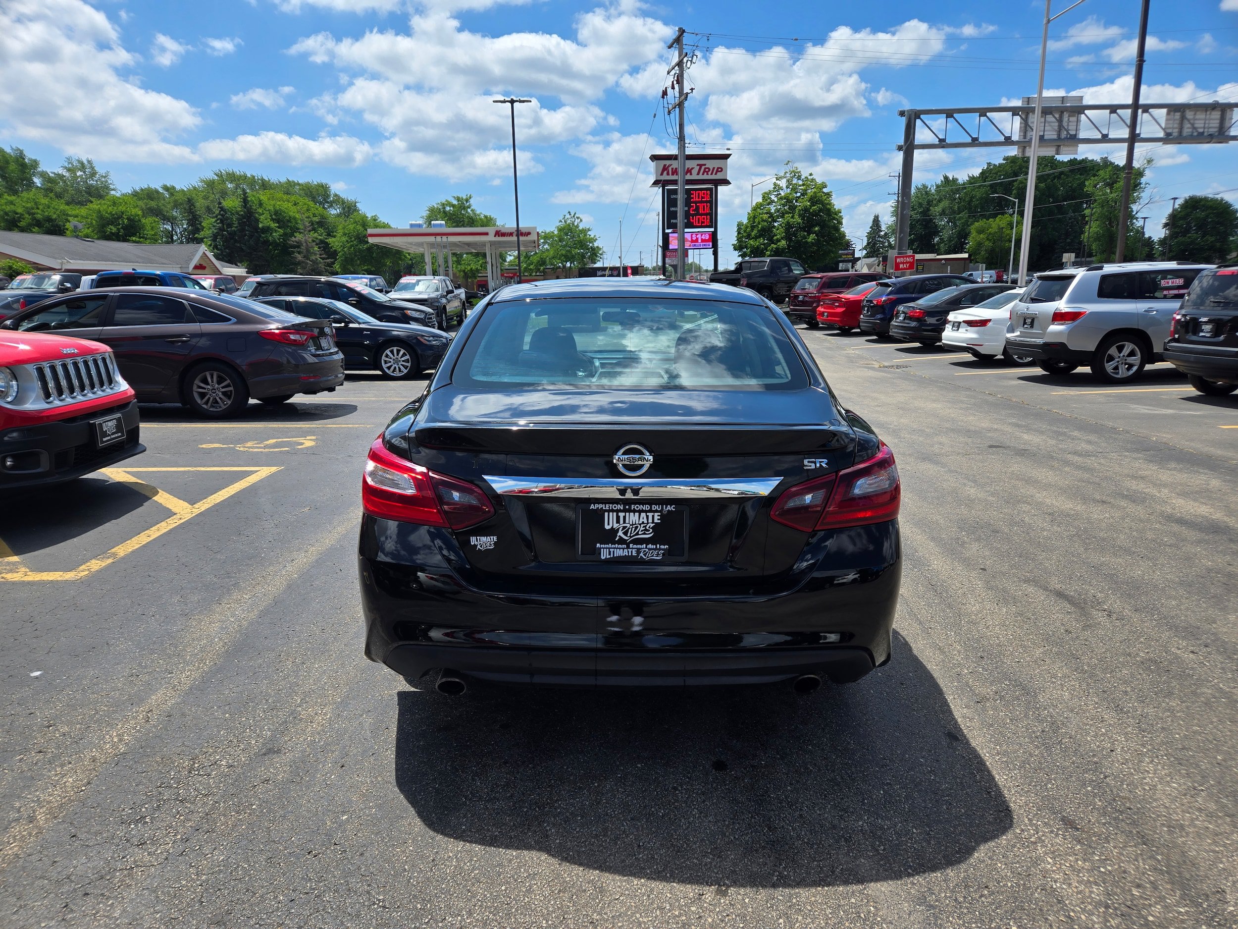 Used 2017 Nissan Altima 2.5 SR FWD image 8