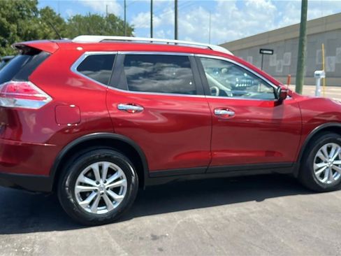 Used 2015 Nissan Rogue SV FWD image 8