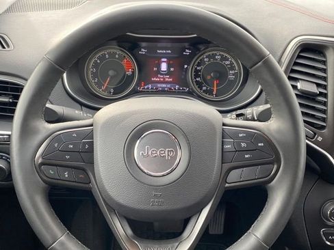 Used 2022 Jeep Cherokee Trailhawk w/ Comfort/Convenience Group image 9