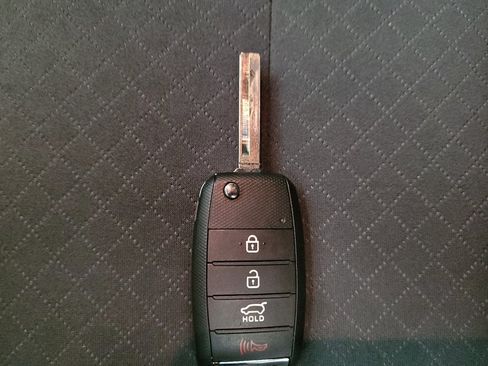 Used 2019 Kia Sorento FWD V6 image 32