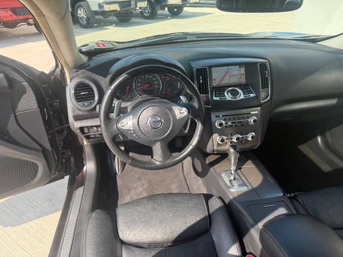 Used 2014 Nissan Maxima 3.5 SV w/ Sport Package FWD image 12