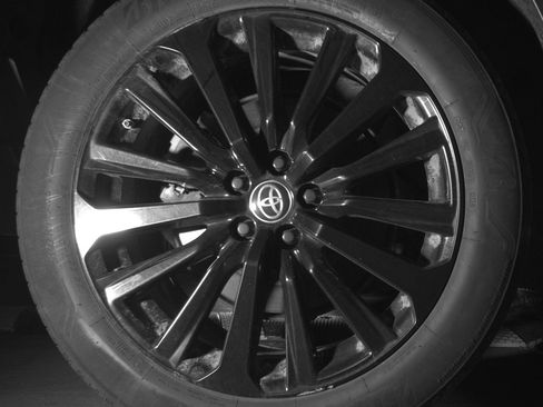 Used 2024 Toyota Highlander XSE image 15