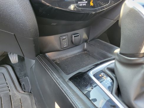 Used 2018 Nissan Rogue Sport SL FWD image 18