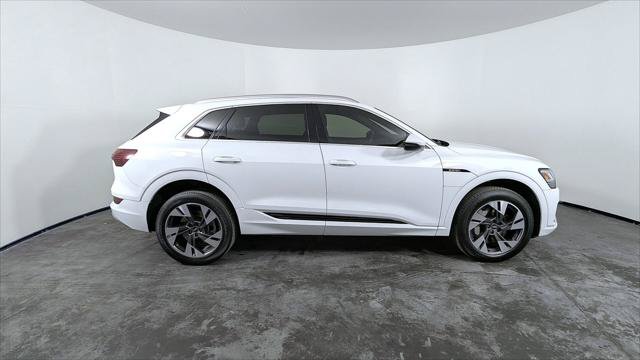 Used 2023 Audi e-tron Premium AWD/4WD image 7