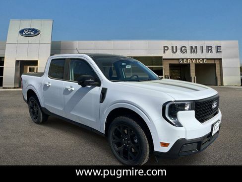 New 2026 Ford Maverick Lariat w/ Black Appearance Package image 1