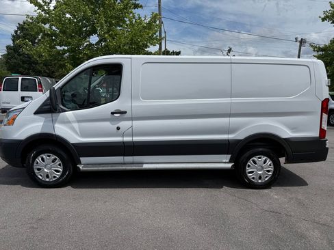 Used 2018 Ford Transit 250 130 Low Roof w/ Exterior Upgrade Package RWD image 7