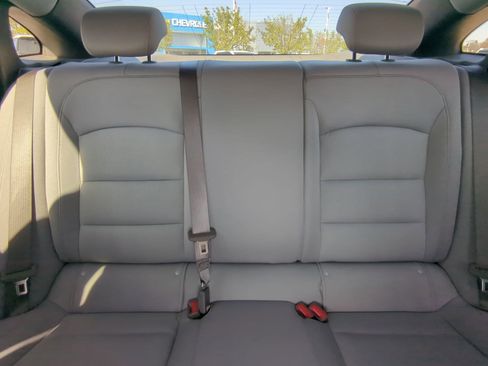 Used 2022 Chevrolet Malibu LS image 22