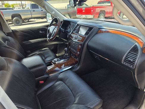 Used 2017 INFINITI QX80 4WD image 8