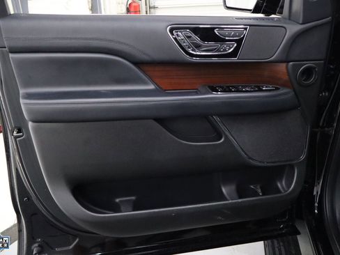 Used 2022 Lincoln Navigator L Reserve image 12