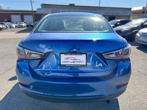 Used 2017 Toyota Yaris iA image 4