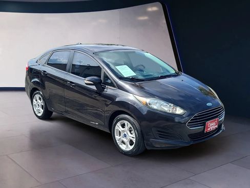 Used 2015 Ford Fiesta SE w/ Comfort Package FWD image 7