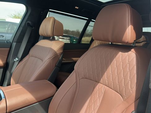 New 2026 BMW X7 M60i image 11