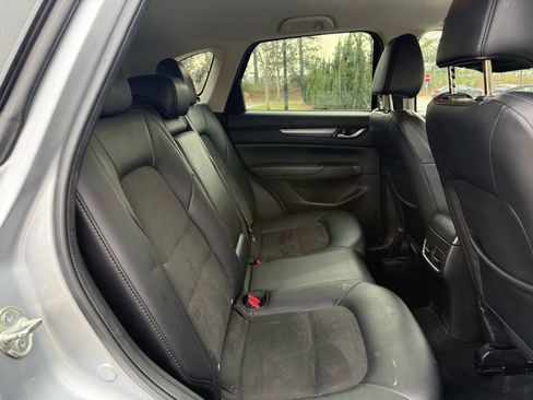 Used 2017 MAZDA CX-5 Touring image 9