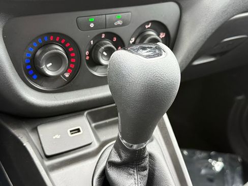 Used 2022 RAM ProMaster City Base image 30