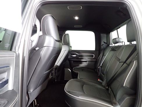 New 2026 RAM 2500 Laramie AWD/4WD image 36