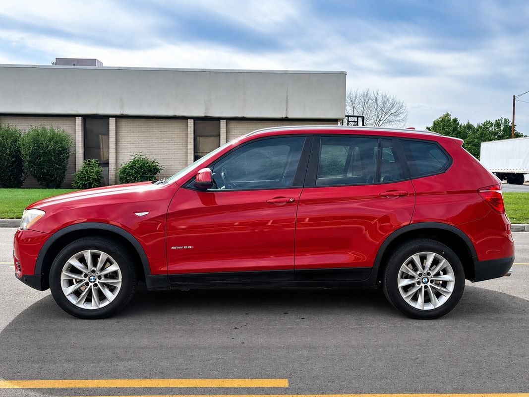 Used 2017 BMW X3 sDrive28i w/ Driving Assistance Package RWD image 2