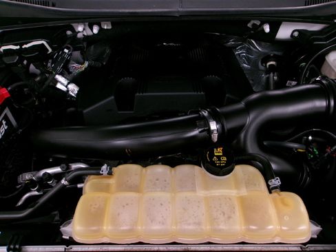 Used 2018 Ford F150 XLT w/ Equipment Group 302A Luxury image 15