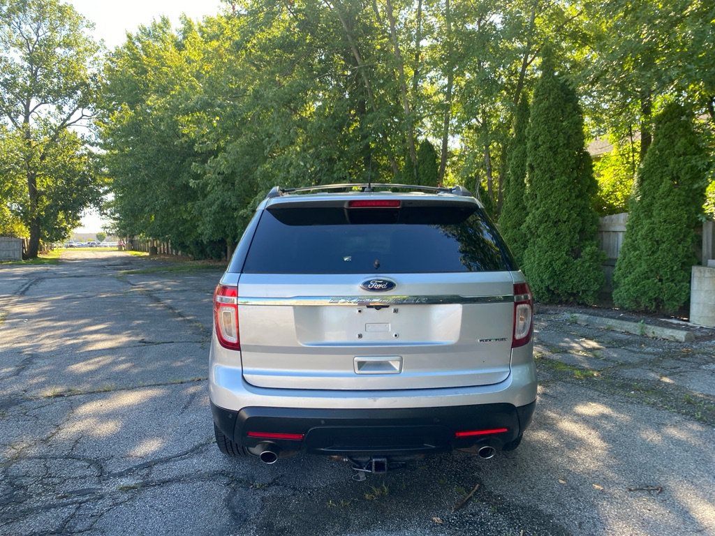 Used 2013 Ford Explorer XLT FWD image 4