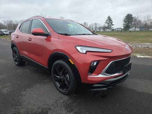 Used 2024 Buick Encore GX Sport Touring image 1