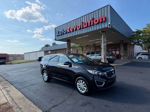 Used 2018 Kia Sorento L FWD image 1