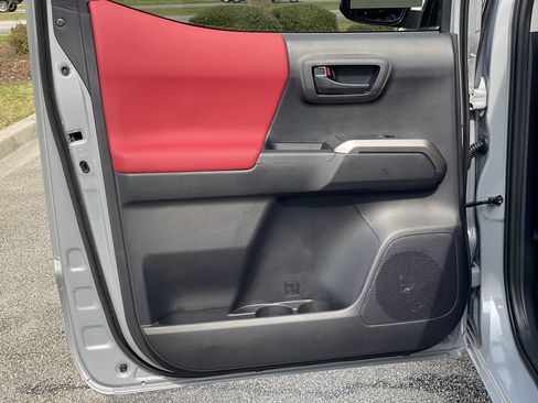 Used 2021 Toyota Tacoma SR5 RWD image 26