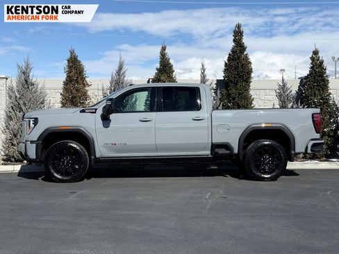 Used 2024 GMC Sierra 2500 AT4 w/ AT4 Premium Plus Package image 4