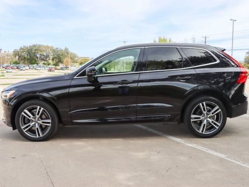 Used 2021 Volvo XC60 T6 Momentum w/ Premium Package AWD/4WD image 4