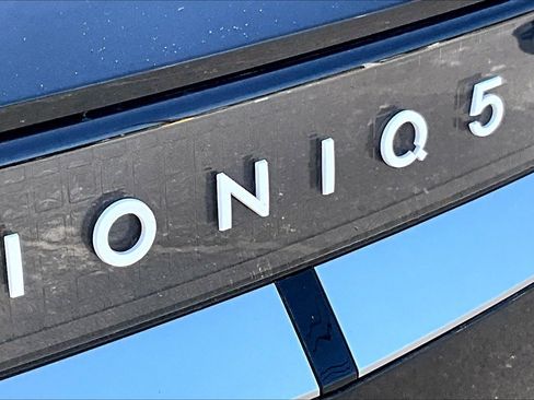 Used 2024 Hyundai Ioniq 5 SEL AWD/4WD image 32