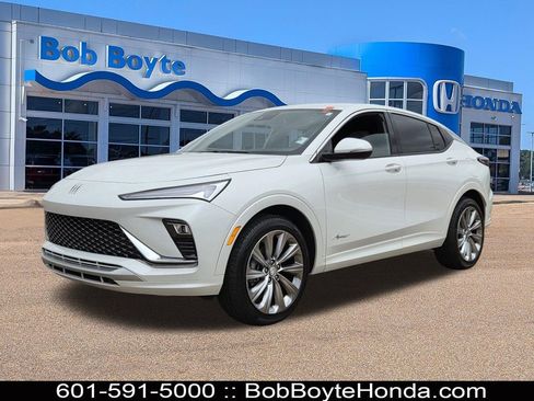 Used 2025 Buick Envista Avenir FWD image 1