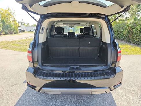 Used 2023 Nissan Armada Platinum w/ Captain's Chairs Package RWD image 5