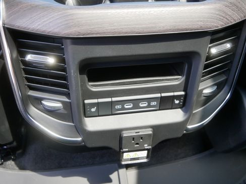 New 2026 RAM 1500 Laramie AWD/4WD image 6