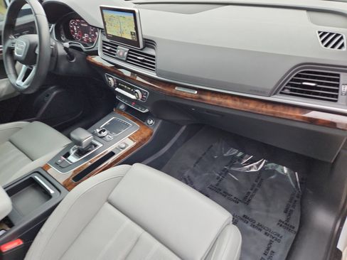 Used 2018 Audi Q5 2.0T Premium Plus w/ Premium Plus Package image 29