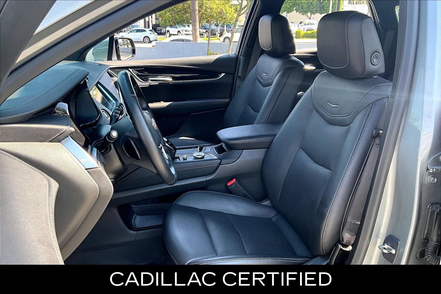 Certified 2024 Cadillac XT5 Premium Luxury FWD image 9