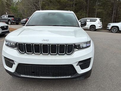 Used 2024 Jeep Grand Cherokee Laredo