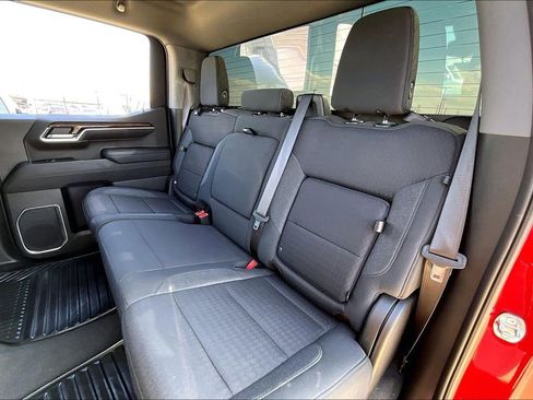 Used 2023 GMC Sierra 1500 Elevation image 31