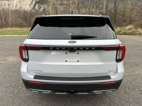 New 2026 Ford Explorer Active w/ Active Comfort Package image 7