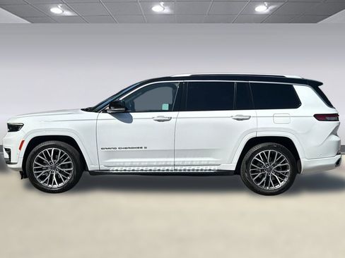 Used 2022 Jeep Grand Cherokee L Summit AWD/4WD image 2