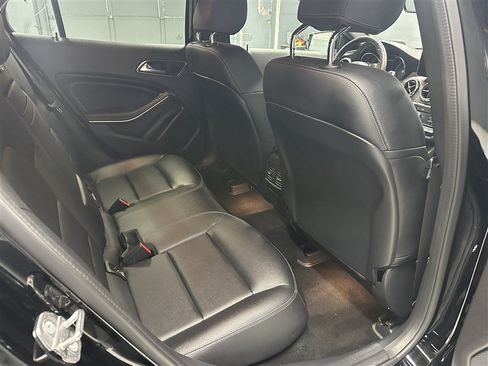Used 2020 Mercedes-Benz GLA 250 4MATIC image 12