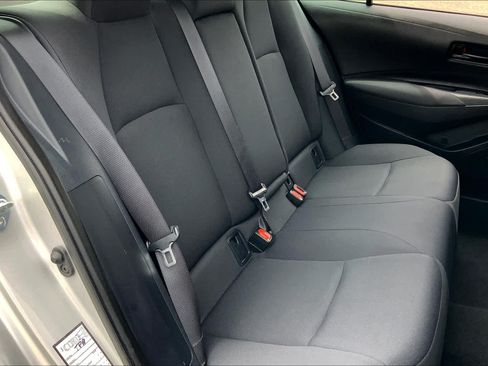 Used 2022 Toyota Corolla LE FWD image 19