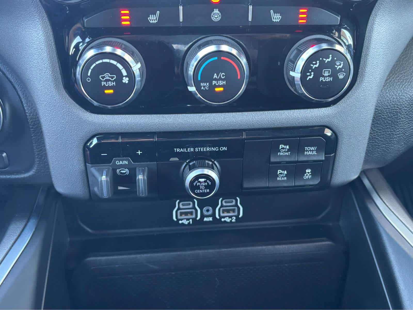 Used 2025 RAM 1500 Big Horn AWD/4WD image 25